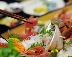 sashimi japanese food