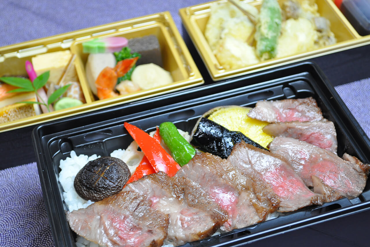 黒毛和牛会席弁当 / 6,900円